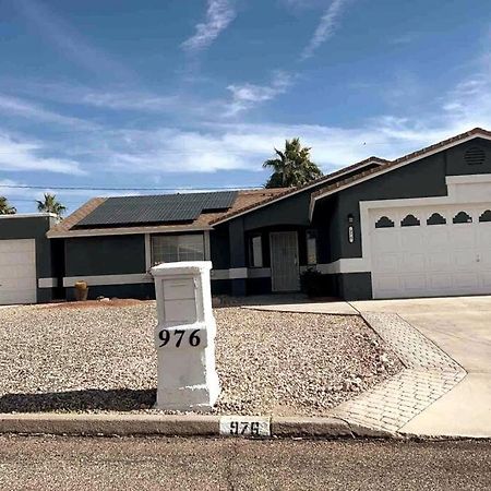 Spacious Getaway! Pool, Spa, Sleeps 9 Lake Havasu City Kültér fotó