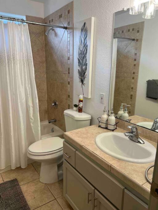 Spacious Getaway! Pool, Spa, Sleeps 9 Lake Havasu City Kültér fotó