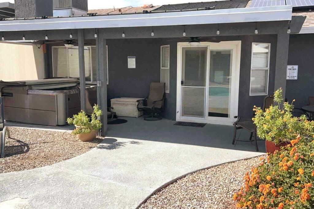 Spacious Getaway! Pool, Spa, Sleeps 9 Lake Havasu City Kültér fotó