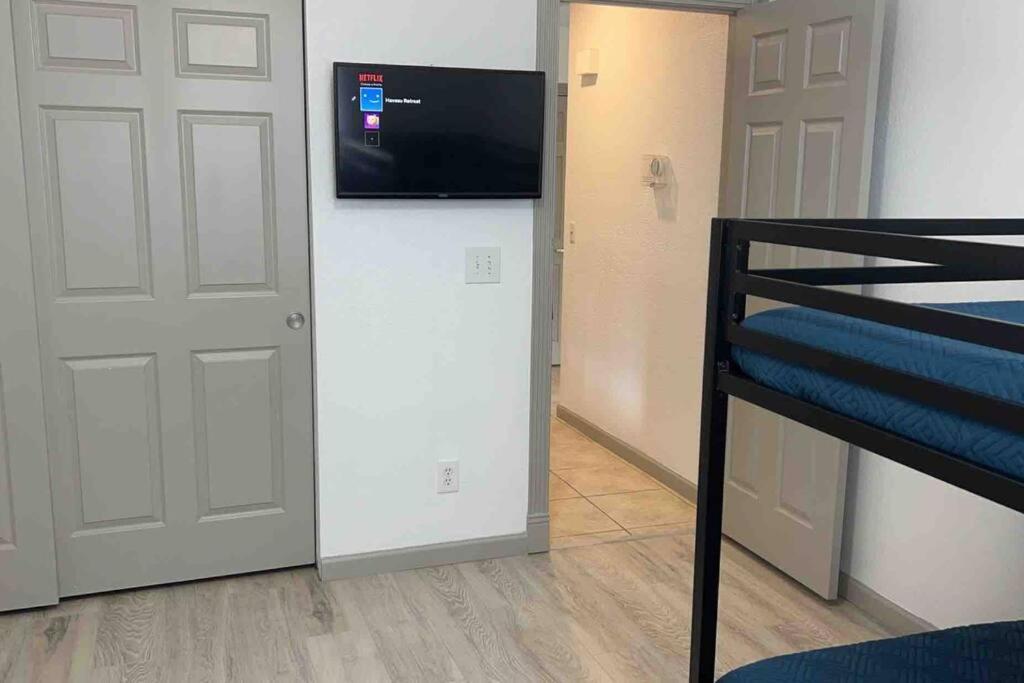 Spacious Getaway! Pool, Spa, Sleeps 9 Lake Havasu City Kültér fotó