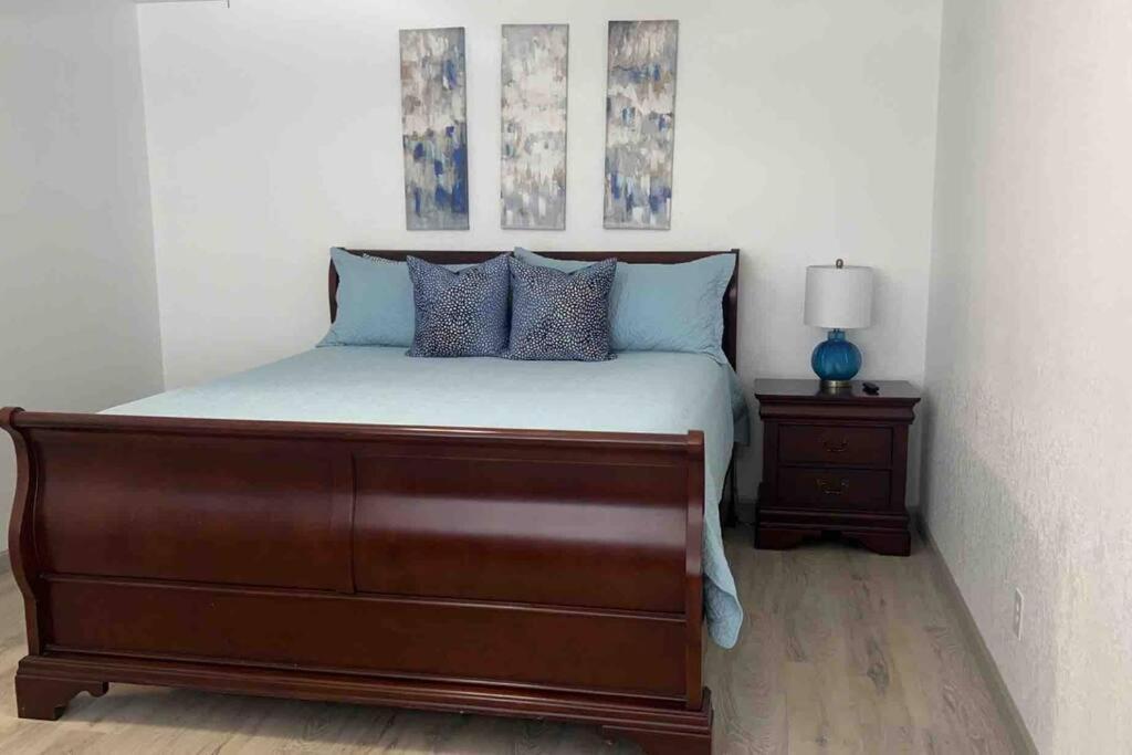 Spacious Getaway! Pool, Spa, Sleeps 9 Lake Havasu City Kültér fotó